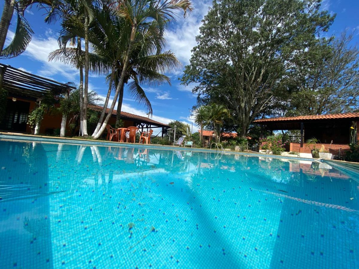Familia Busca-Pe Hotel São Pedro Buitenkant foto
